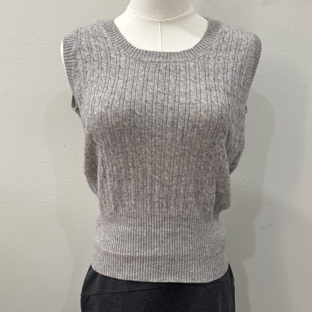 WoolOvers Luxury Wool & Cashmere Cable Knit Sleeveless Sweater – Size M